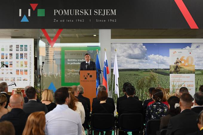 Predsednik Pahor na odprtju jubilejnega 60. mednarodnega kmetijsko-živilskega sejma AGRA Pomurskemu sejmu vročil Zahvalo predsednika Republike Slovenije